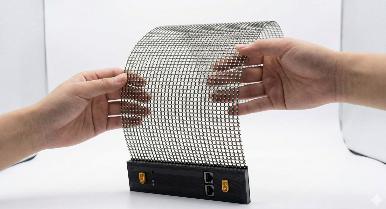 透過LEDメッシュモデル